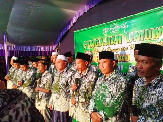 Hadiri Maulid Nabi Muhammad SAW, PCNU Probolinggo Lantik Pengurus Ranting NU Tegalsiwalan